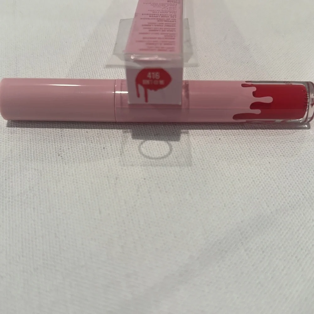 Kylie Jenner Lip Shine Lacquer. No 416 Don’t @ Me.